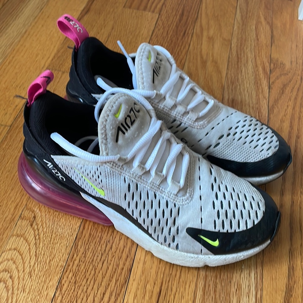 Nike AirMax 270 black and white girls sneakers